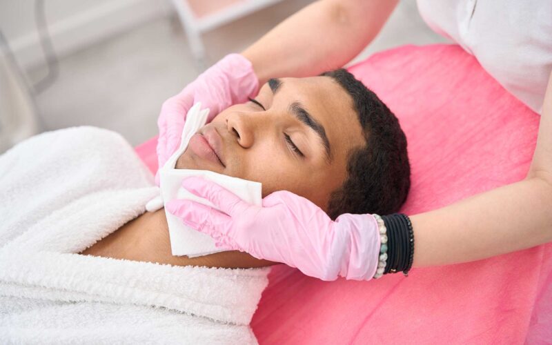 how to become an esthetician