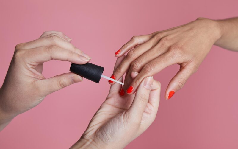 how-to-become-a-nail-technician